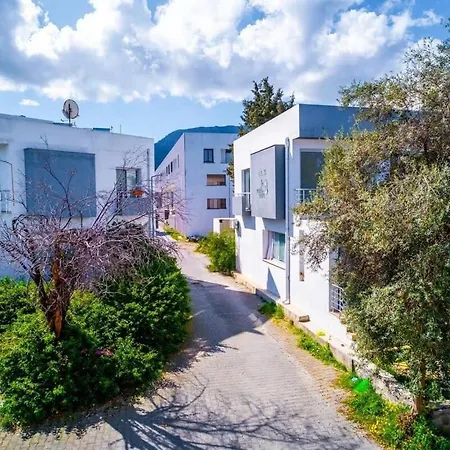 Апартаменты Beautiful Two-bedroom Near The Sea Sel 6-5